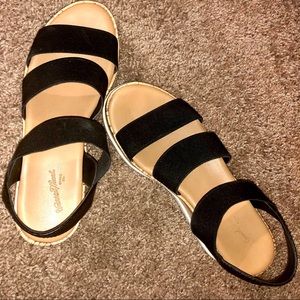 Universal Thread (from Target)•Black/Nude•Strappy Wedge Sandal• Size 6 1/2